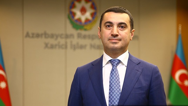 azerbaycan-macronun-ermenistan-yanlisi-aciklamalarina-tepki-gosterdi