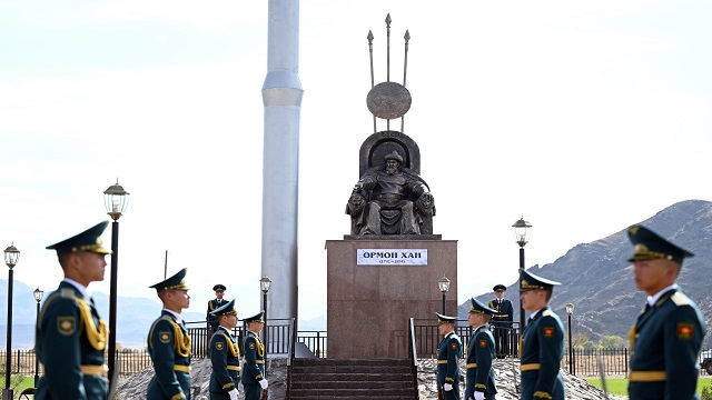 kirgizistan-tarihinin-kahramanlarindan-ormon-han-niyazbek-uulu-dogumunun-230-y