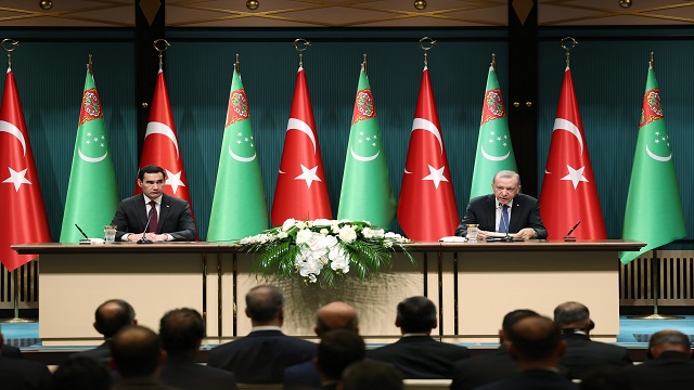 cumhurbaskani-erdogan-turkmenistan-devlet-baskani-berdimuhamedov-ile-ortak-basi