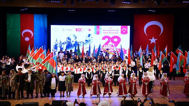 azerbaycanda-turkiye-cumhuriyetinin-100uncu-yili-kutlandi