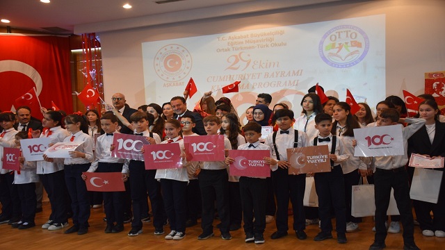 askabatta-turkmen-turk-okulu-cumhuriyetin-100-yili-icin-program-duzenledi