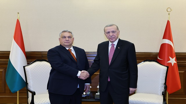 cumhurbaskani-erdogan-macaristan-basbakani-orbani-kabul-etti
