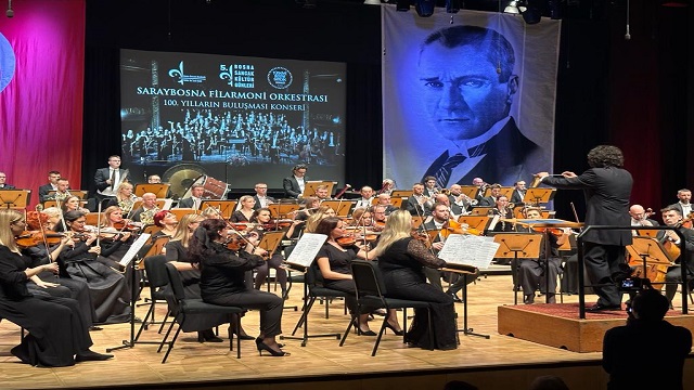 saraybosna-filarmoni-orkestrasinin-100-yillarin-bulusmasi-konseri-crrde-yapi