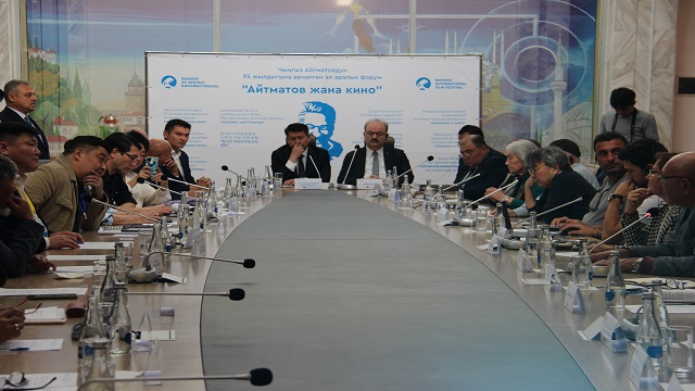 kirgizistanda-aytmatov-ve-sinema-forumu-duzenlendi