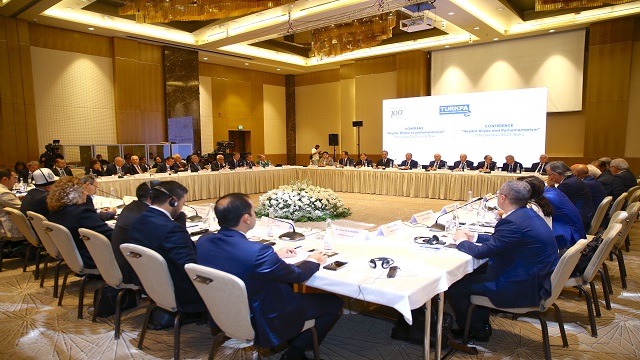 bakude-haydar-aliyev-ve-parlamentarizm-konulu-konferans-duzenlendi