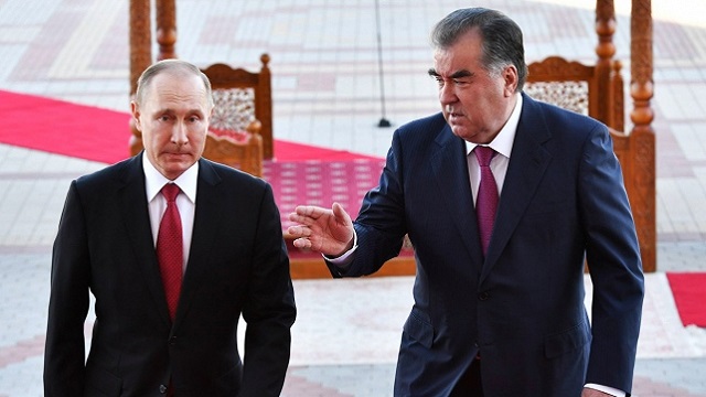 rusya-devlet-baskani-putin-ve-tacikistan-cumhurbaskani-rahman-moskovada-gorustu