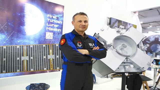 ilk-turk-astronot-alper-gezeravci-uzayda-13-bilimsel-deney-yapacak
