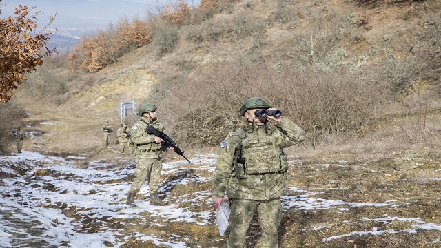 turk-askeri-kosova-sirbistan-sinir-bolgesinde-devriye-faaliyetini-surduruyor