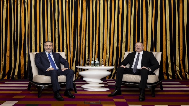 bakan-fidan-azerbaycan-cumhurbaskani-aliyev-tarafindan-kabul-edildi