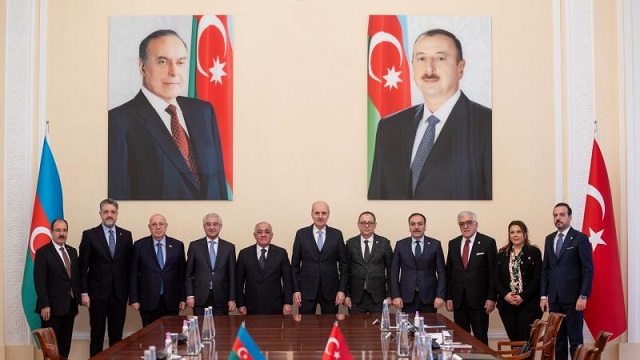 tbmm-baskani-kurtulmus-azerbaycan-basbakani-asadov-ile-gorustu