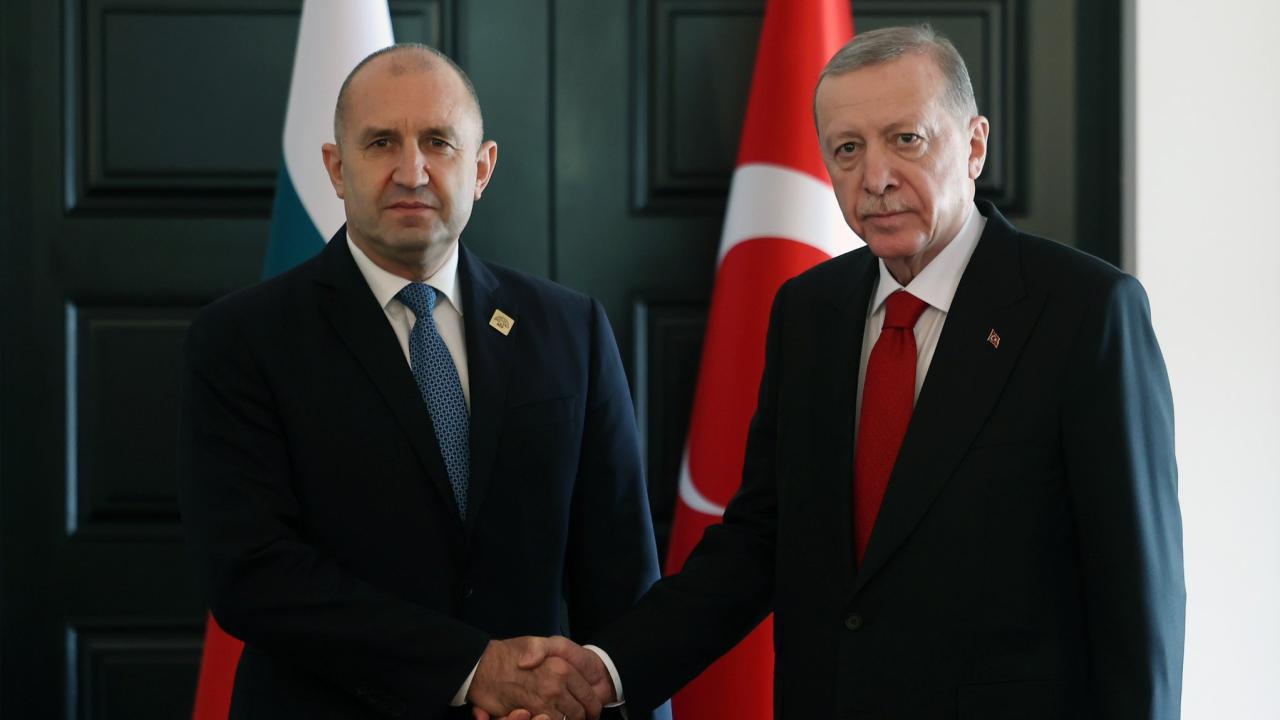 cumhurbaskani-erdogan-bulgaristan-cumhurbaskani-radev-ile-bir-araya-geldi