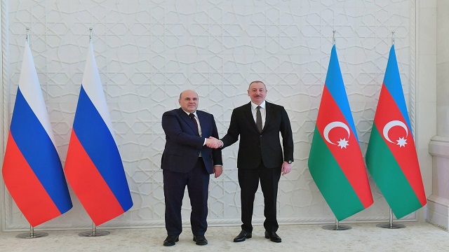 azerbaycan-cumhurbaskani-aliyev-rusya-basbakani-misustini-kabul-etti