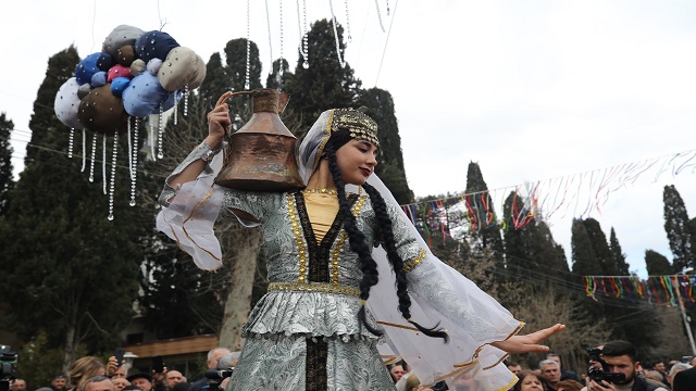 nevruz-bayrami-gurcistanda-coskuyla-kutlandi