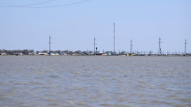 kazakistan-karlarin-erimesi-sonucu-yasanan-su-taskinlariyla-mucadele-ediyor