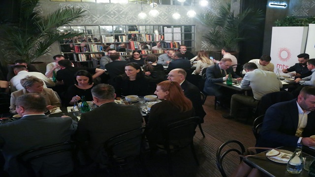 sirbistanin-baskenti-belgradda-iftar-programi-duzenlendi