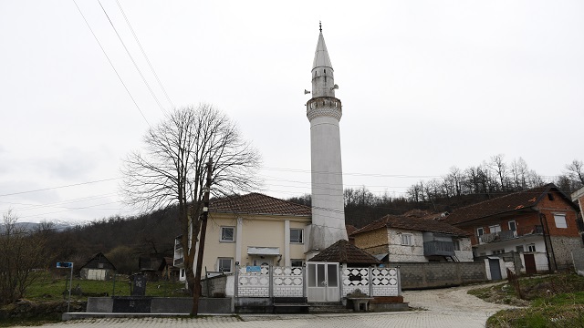 kosovanin-735-yillik-en-eski-camisi-mlike