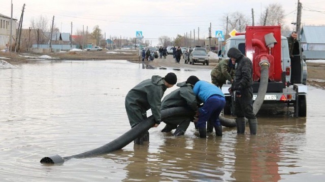 kazakistan-sel-felaketiyle-mucadeleyi-surduruyor