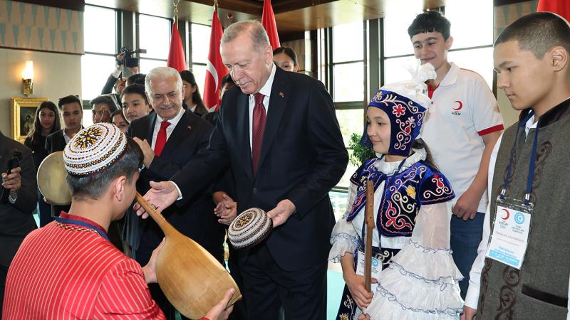 cumhurbaskani-erdogan-bestepede-cocuklari-kabul-etti