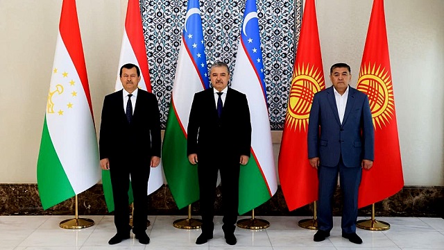 ozbekistan-kirgizistan-ve-tacikistan-istihbarat-baskanlari-ferganada-sinir-kon