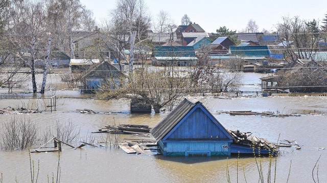 kazakistan-da-sel-felaketi-ile-mucadeleye-devam-ediliyor