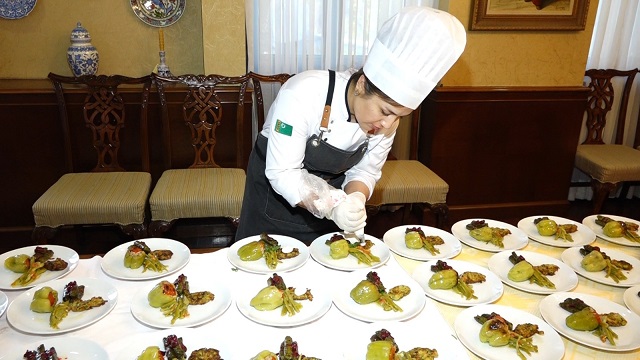 turk-mutfagi-turkmenistan-da-tanitildi