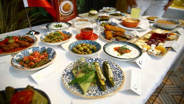 azerbaycanda-ege-mutfagi-tanitildi