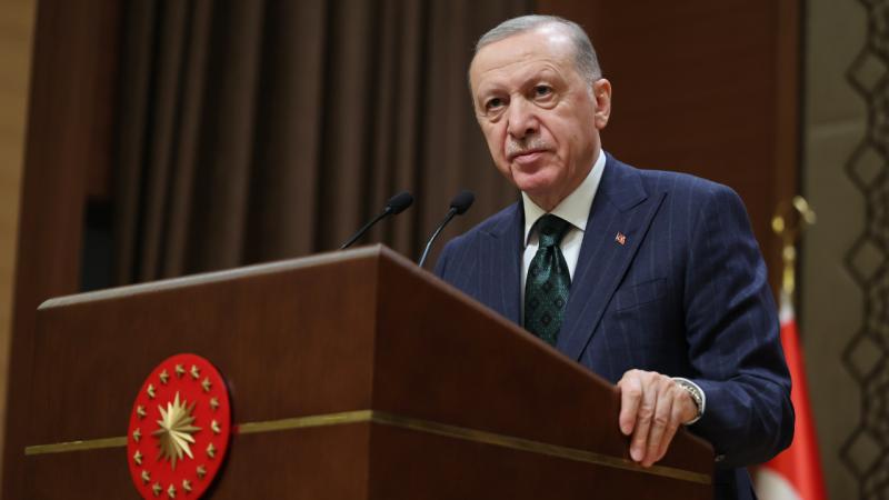 cumhurbaskani-erdogan-orta-asyanin-kalbinde-yer-alan-ozbekistanin-kuresel-de