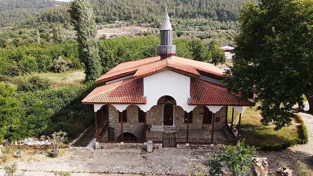 evliya-celebinin-seyahatnamesinde-gecen-saban-aga-camisi-ozgun-yapisini-koruyo
