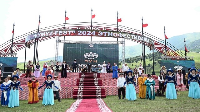 kirgizistan-da-kimiz-festivali-duzenlendi