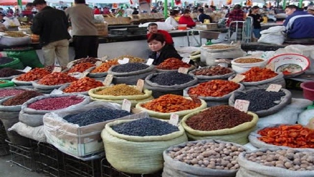 kirgizistanin-baskenti-biskek-teki-tarihi-os-pazari-sehir-disina-tasiniyor