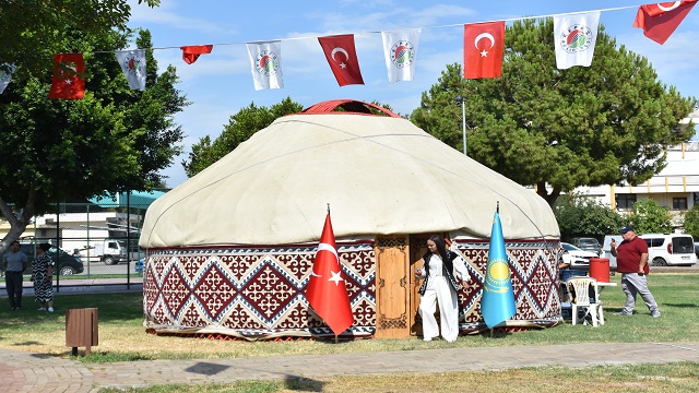 antalyada-kazakistanin-ulusal-dombra-gunu-kutlandi