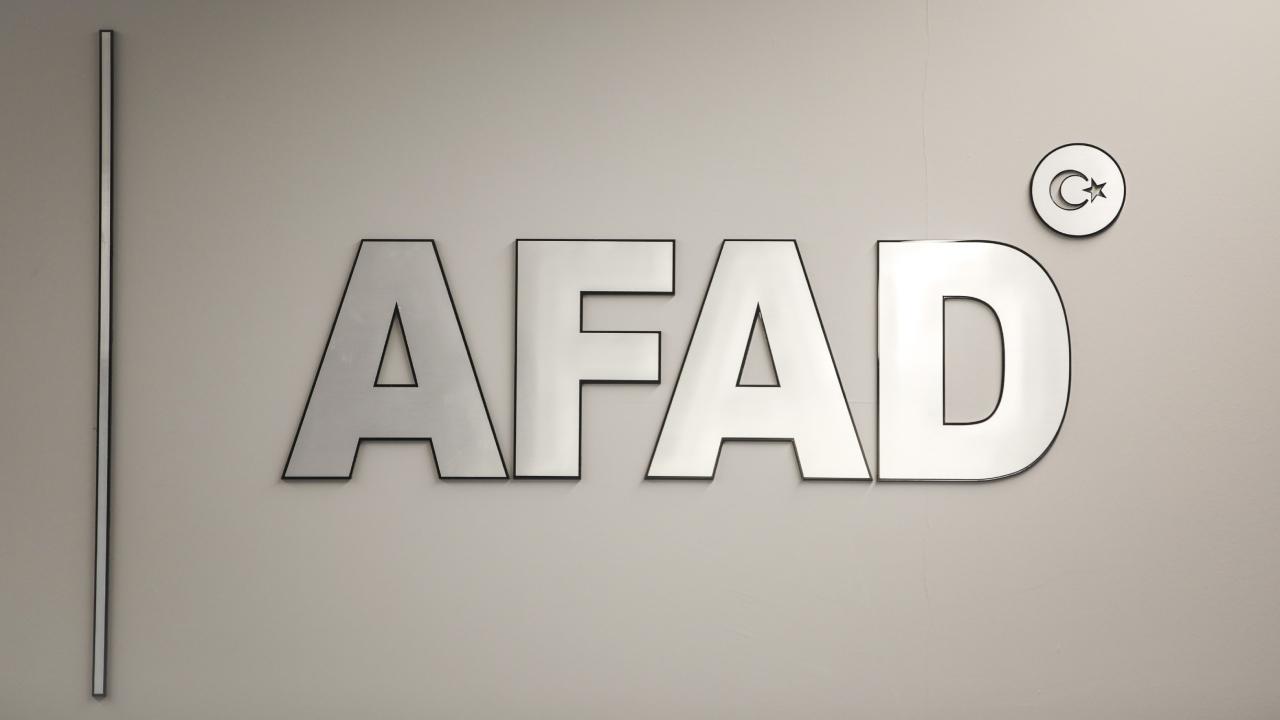 afad-azerbaycanda-derinkuyu-deprem-gozlem-istasyonu-acti
