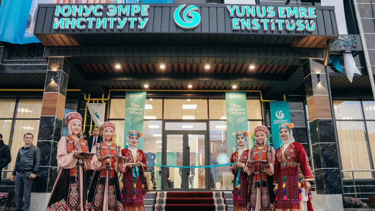 kirgizistanin-baskenti-biskekte-yunus-emre-enstitusu-acildi