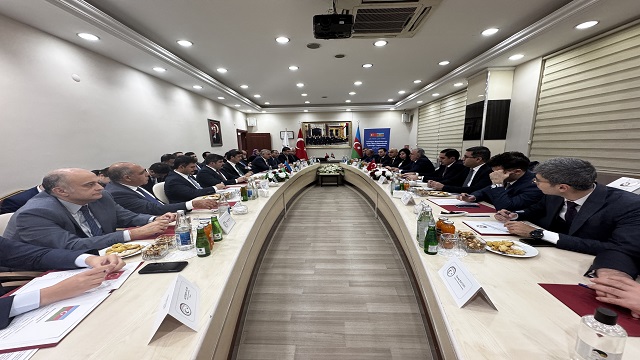 igdirda-turkiye-azerbaycan-sinir-illeri-ekonomik-isbirligi-toplantisi-duzenlend
