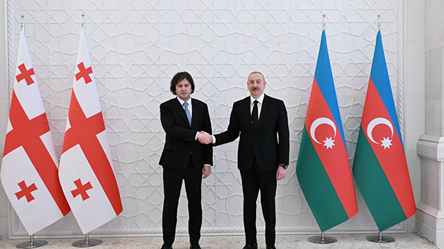 azerbaycan-cumhurbaskani-aliyev-gurcistan-basbakani-kobakhidzeyi-kabul-etti