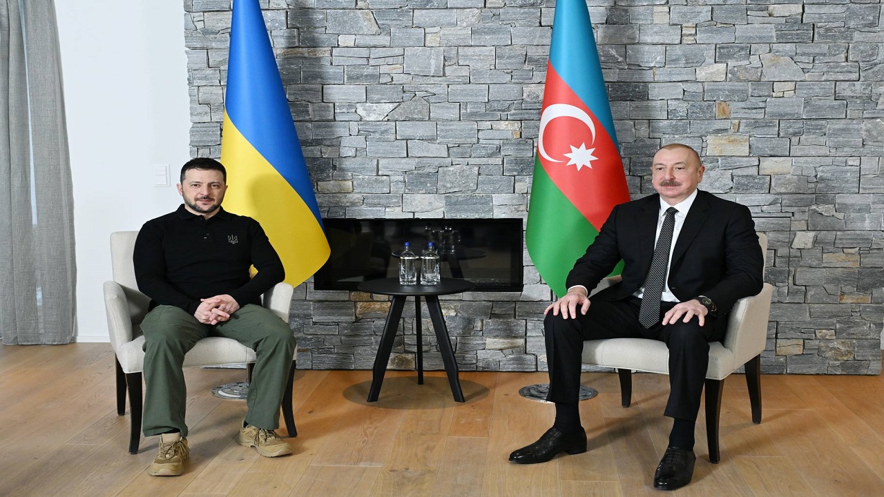 azerbaycan-cumhurbaskani-aliyev-ukrayna-devlet-baskani-zelenskiy-ile-gorustu
