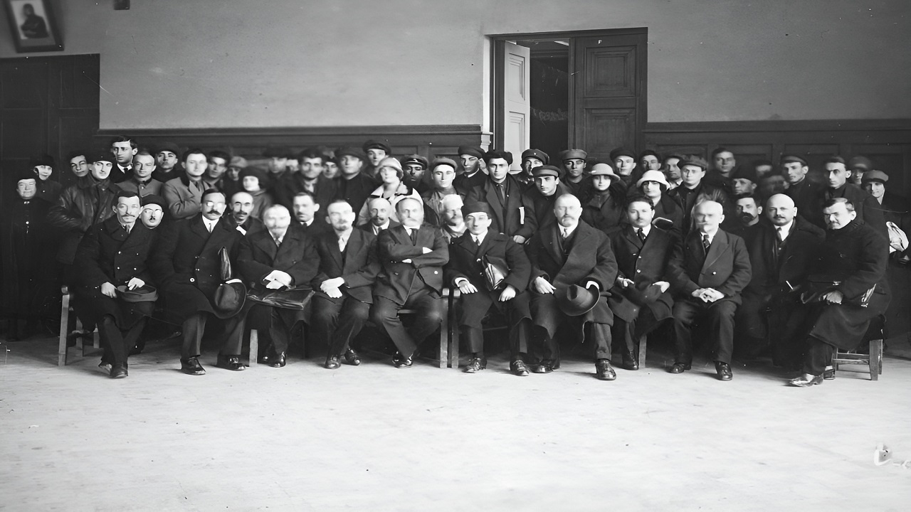 trt-avaz-1-turkoloji-kurultayi-nin-99-yilina-ozel-belgesel-yayinlayacak