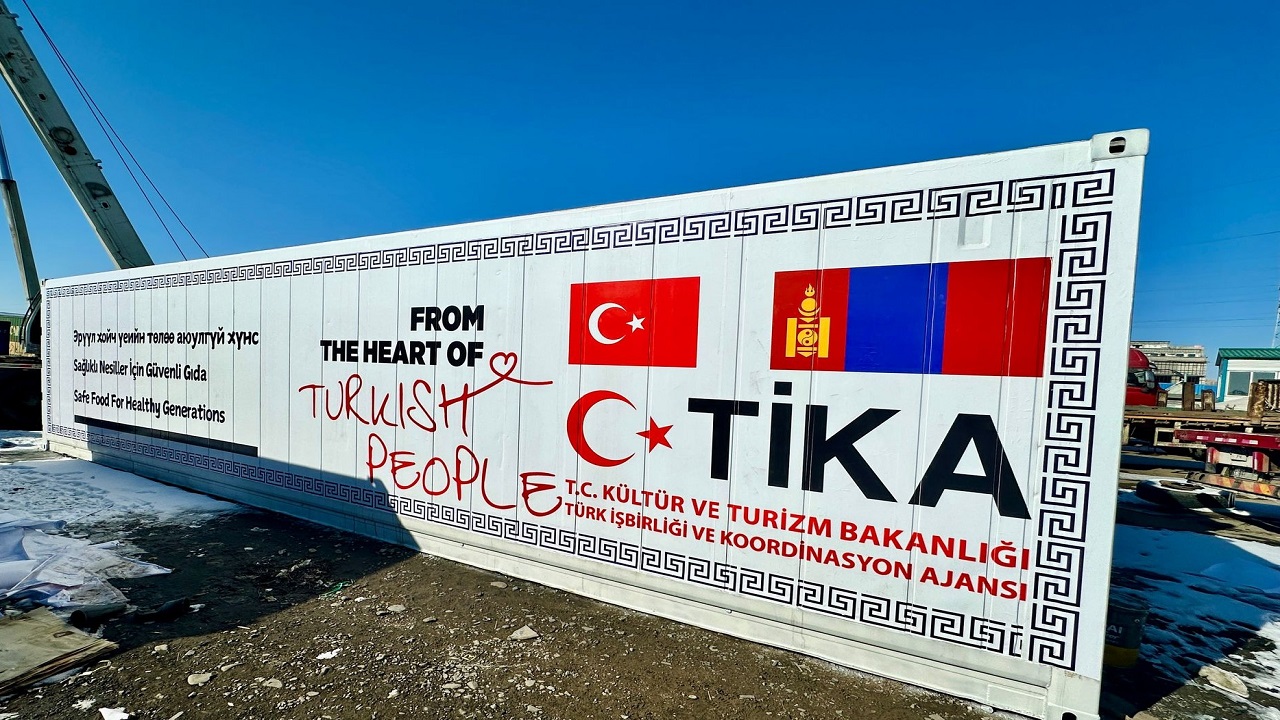 tika-mogolistan-daki-okullara-soguk-hava-konteynirlari-temin-etti
