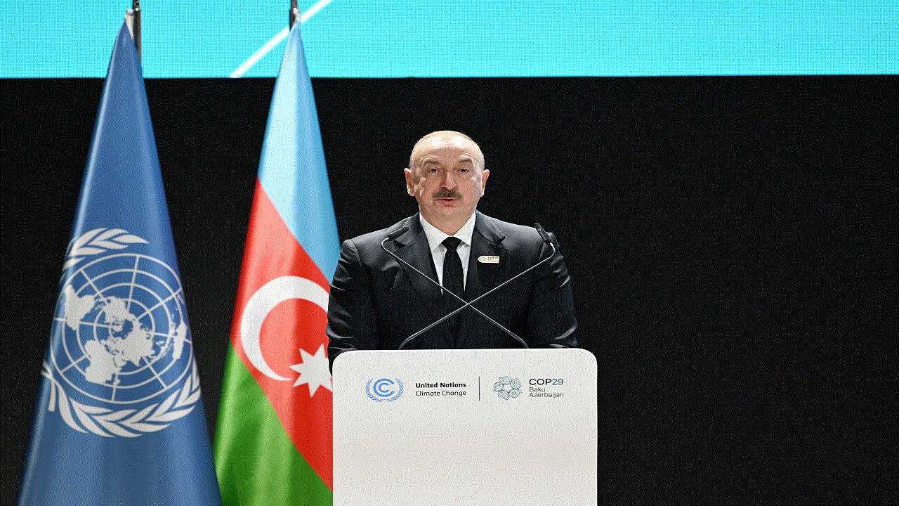aliyev-azerbaycanin-d-8e-uyeligini-onayladi