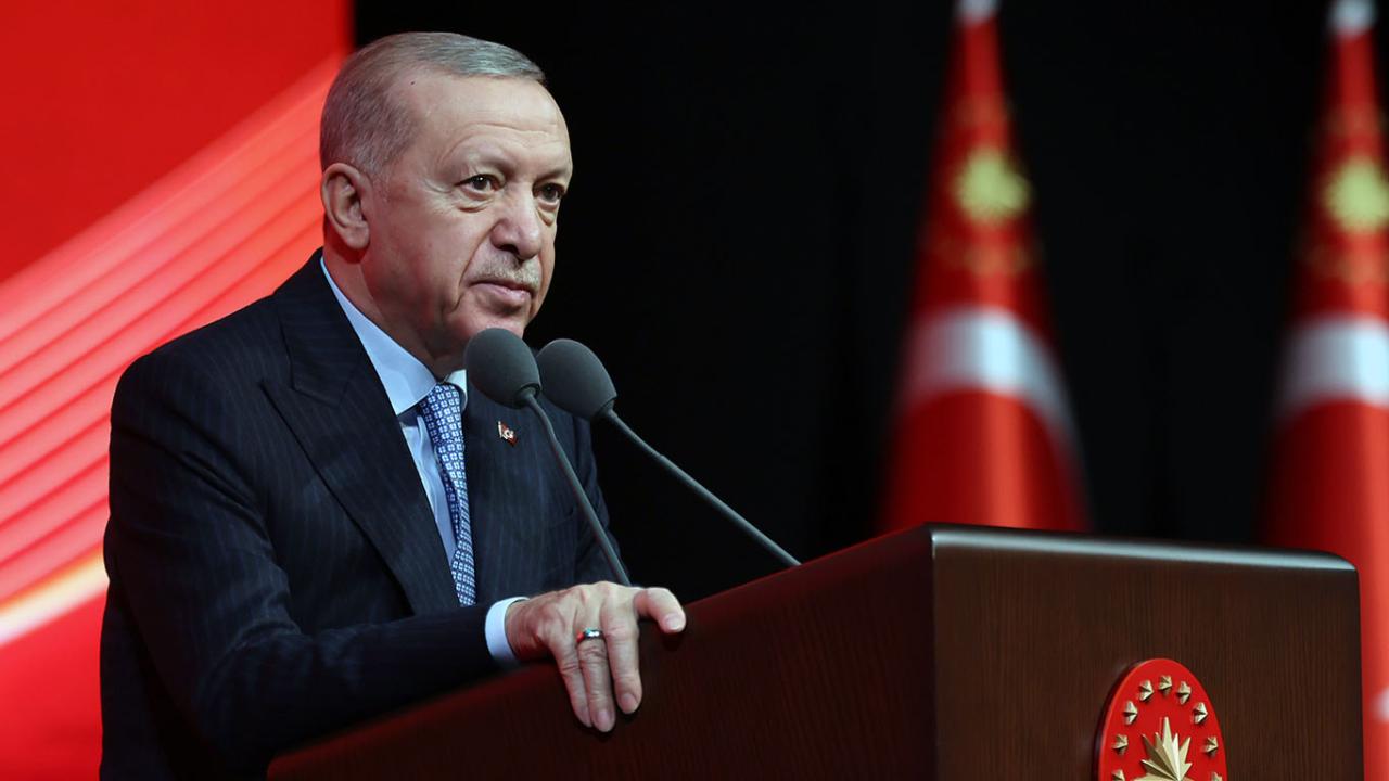 cumhurbaskani-erdogan-canakkale-ruhu-yolumuzu-aydinlatmayi-surdurecek