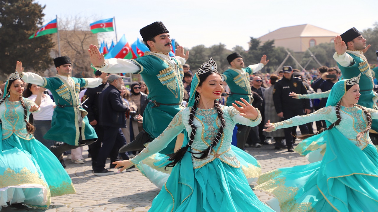 azerbaycanda-nevruz-kutlamalari-basladi