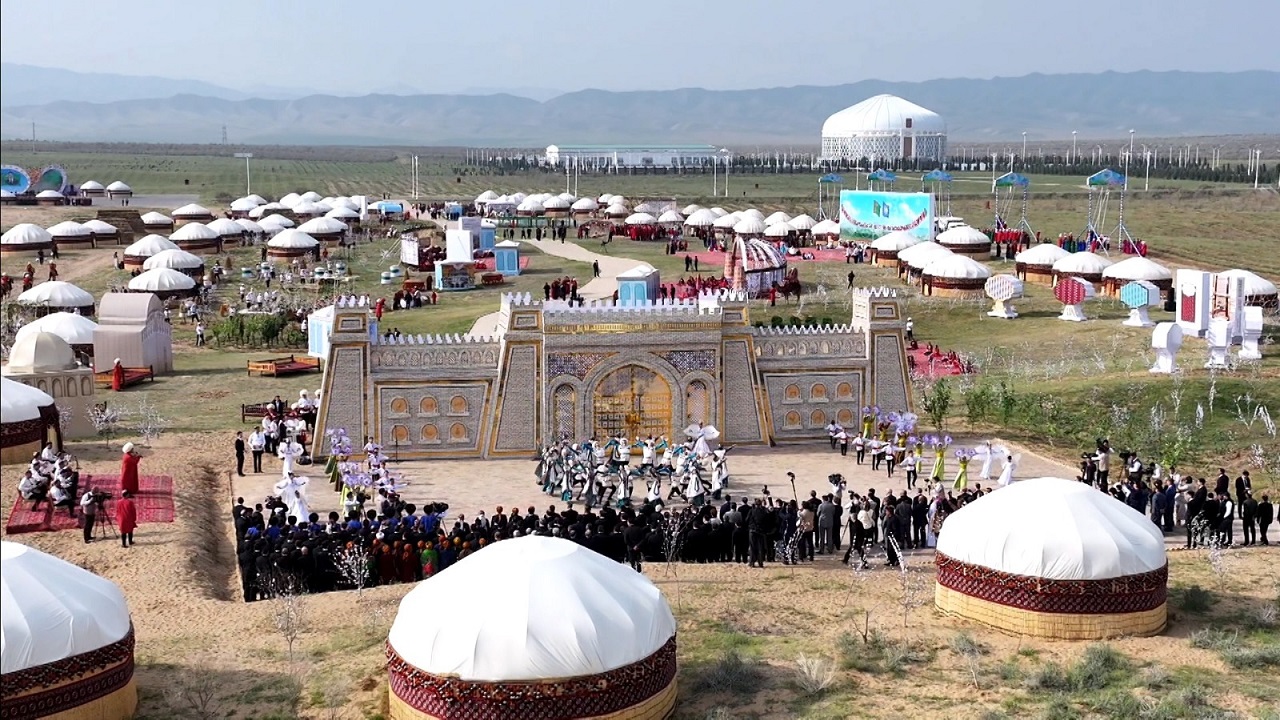 turkmenistan-da-nevruz-bayrami-kutlaniyor