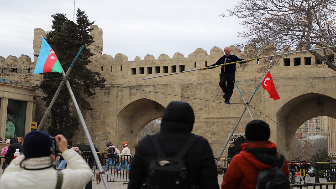 azerbaycanda-nevruz-bayrami-kutlaniyor