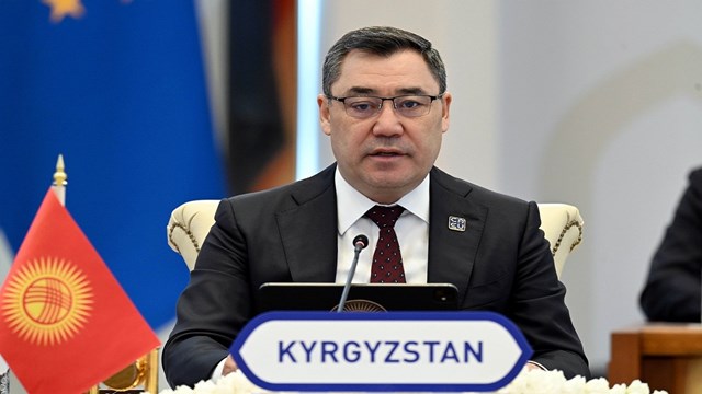 kirgizistan-cumhurbaskani-caparov-avrupa-is-dunyasini-ulkesinde-yatirim-yapmaya