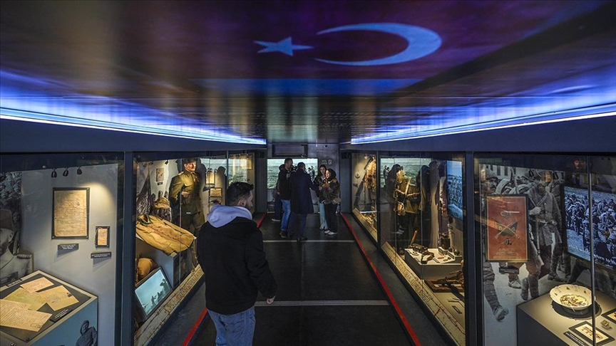 canakkale-savaslari-mobil-muzesi-bosna-hersekte-ziyarete-acildi