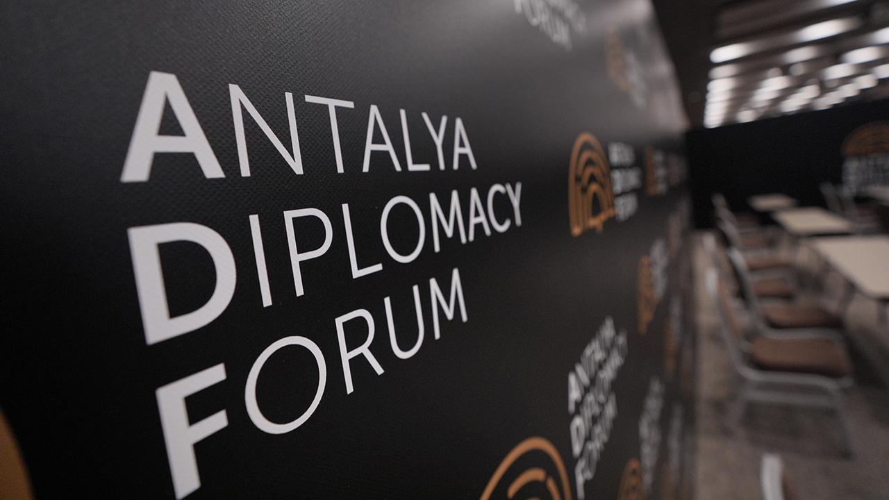 dunya-diplomasisinin-kalbi-antalyada-atacak