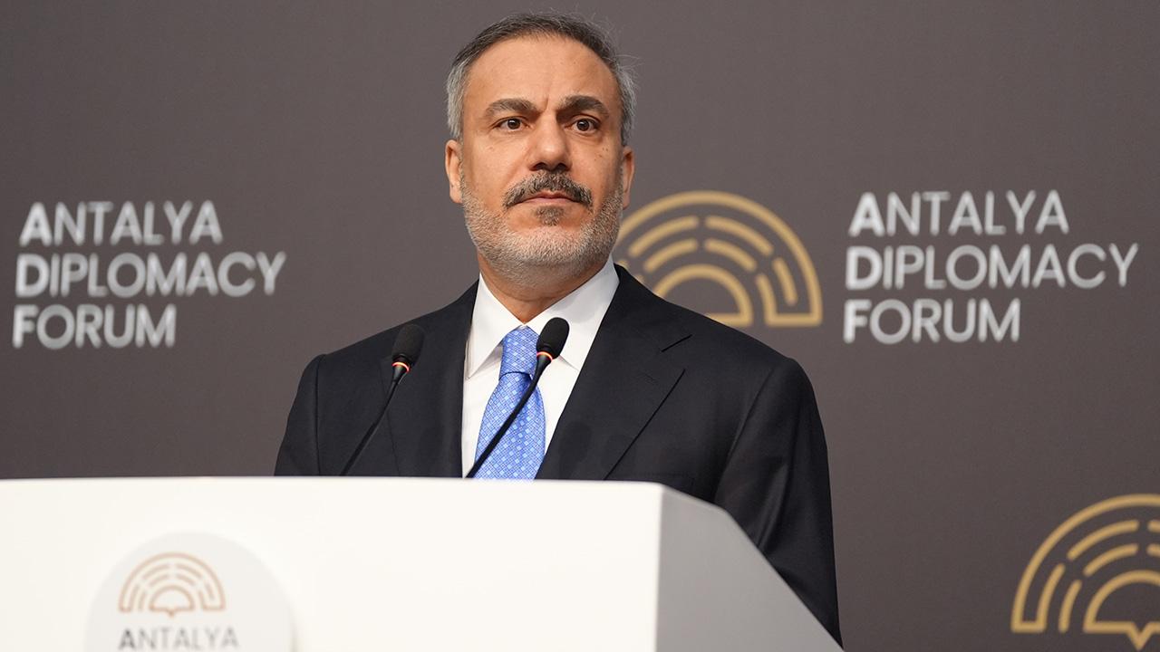 bakan-fidan-antalya-diplomasi-forumunda-yogun-diplomasi-trafigini-surdurdu