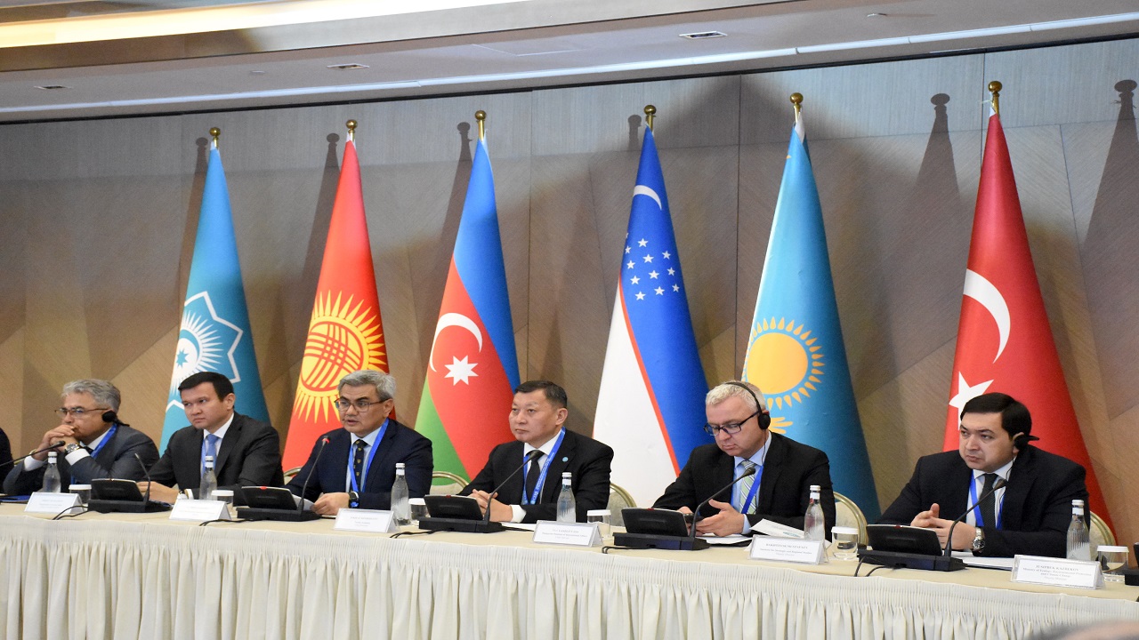 ozbekistanda-tdt-ulkeleri-arasinda-ticareti-gelistirme-imkanlari-tartisildi