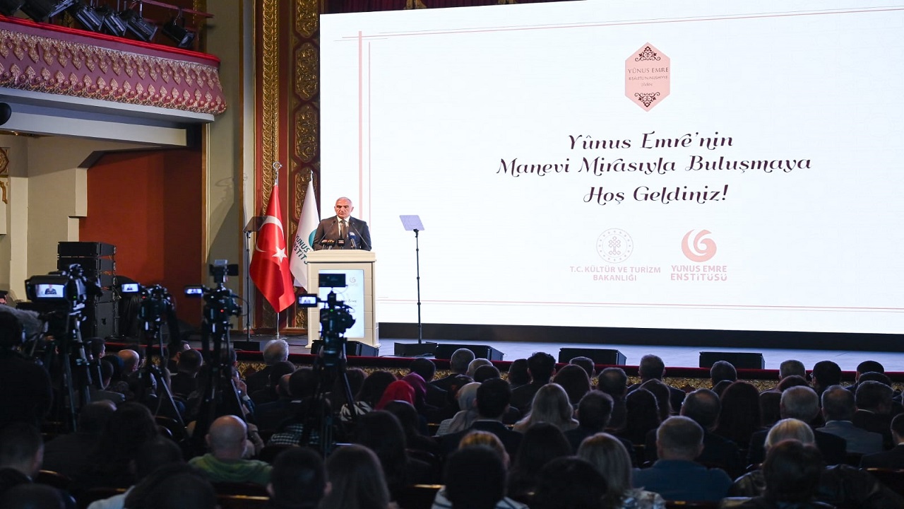 yunus-emrenin-bilinen-en-eski-divani-gun-yuzune-cikarildi