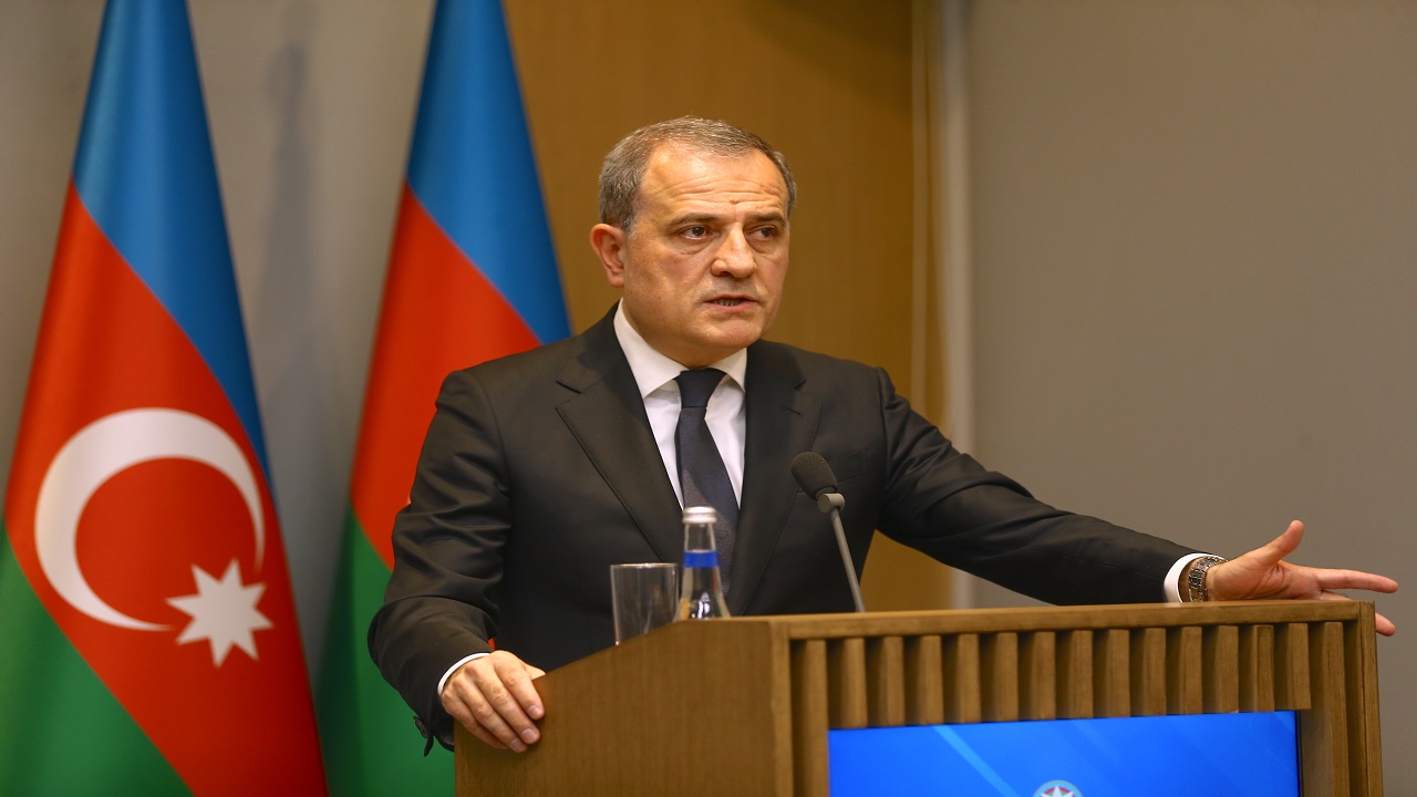 azerbaycan-ermenistanin-nahcivana-serbest-gecis-saglamasini-bekliyor